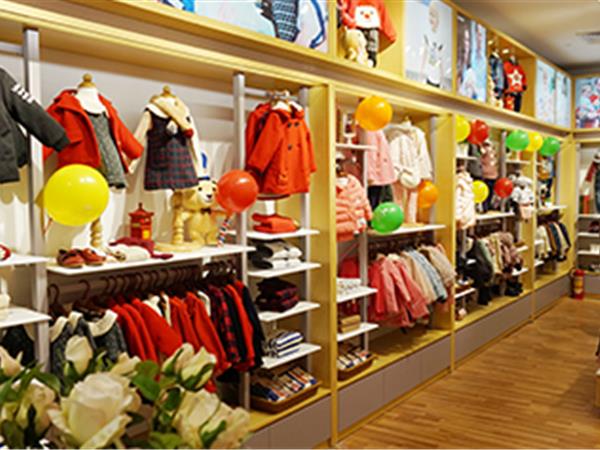 洛克泰迪青少年装店铺展示