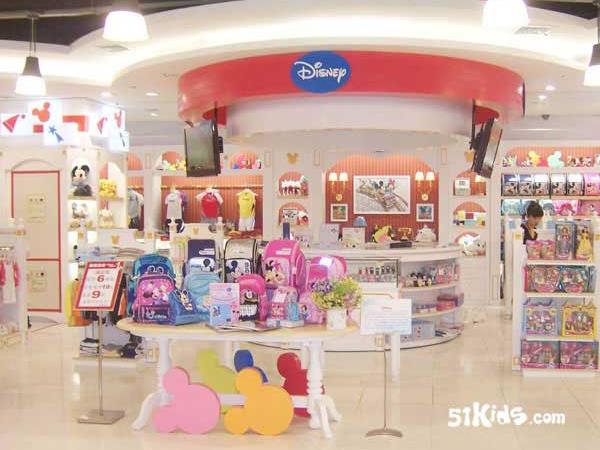 Toonsland时尚童装店铺展示