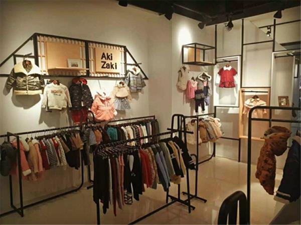 艾可艾奇时尚童装店铺展示