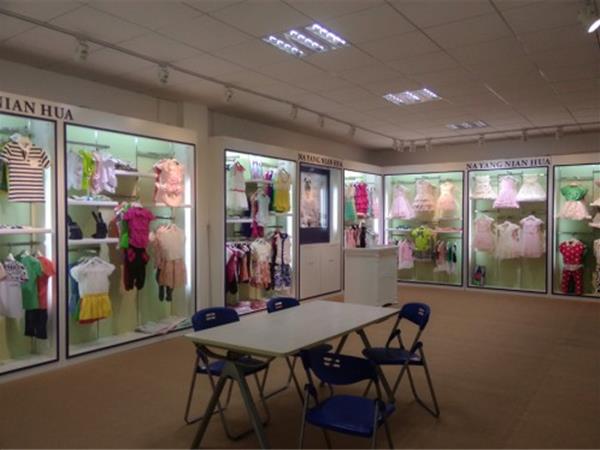 娜样年华时尚童装店铺展示