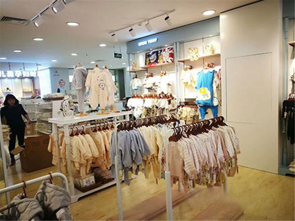 洛克泰迪青少年装店铺展示