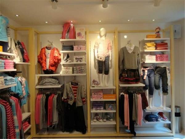 棵棵树青少年装店铺展示