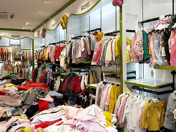 奇妙城堡青少年装店铺展示