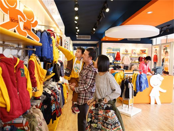 百汇童盟青少年装店铺展示