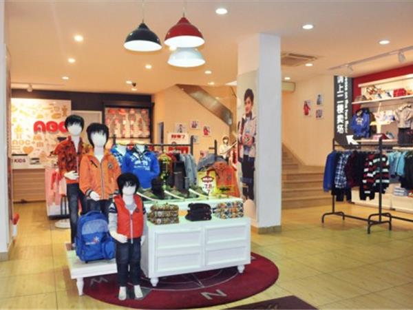 ABC KIDS时尚童装店铺展示