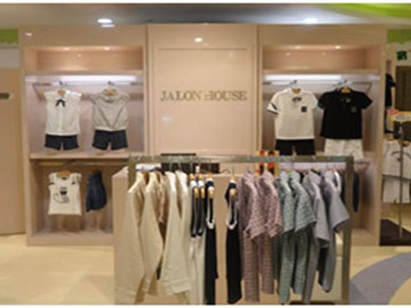 加伦好青少年装店铺展示