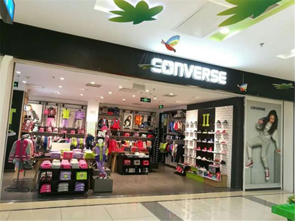converse（匡威）青少年装店铺展示