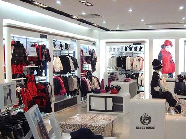 卡思恩泽青少年装店铺展示