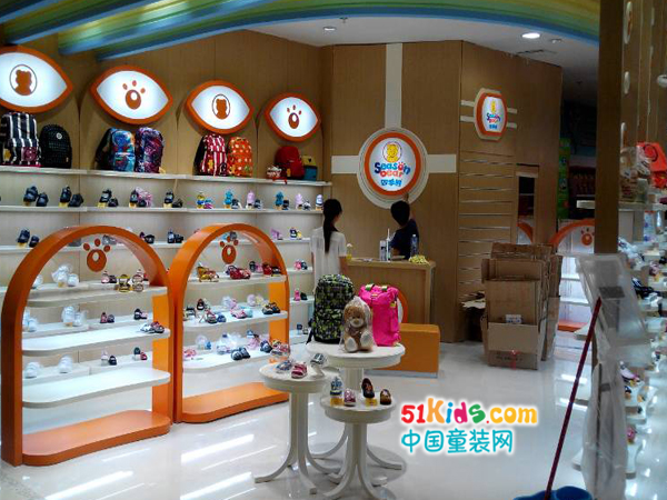 四季熊童鞋店铺展示