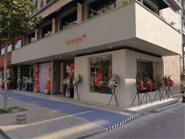 桑语青少年装店铺展示