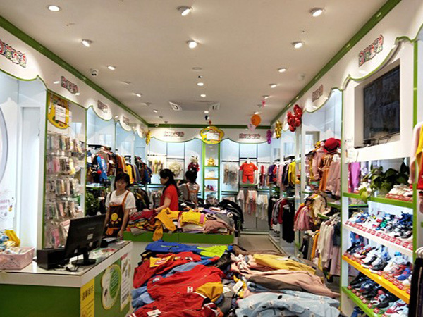 奇妙城堡青少年装店铺展示
