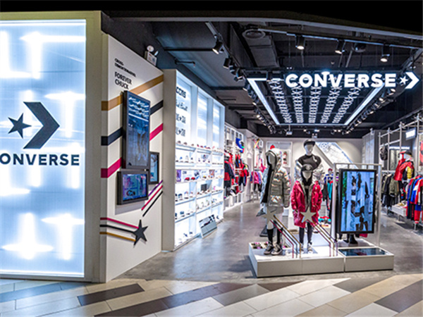 converse（匡威）青少年装店铺展示