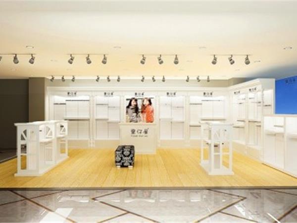 童仔屋时尚童装店铺展示