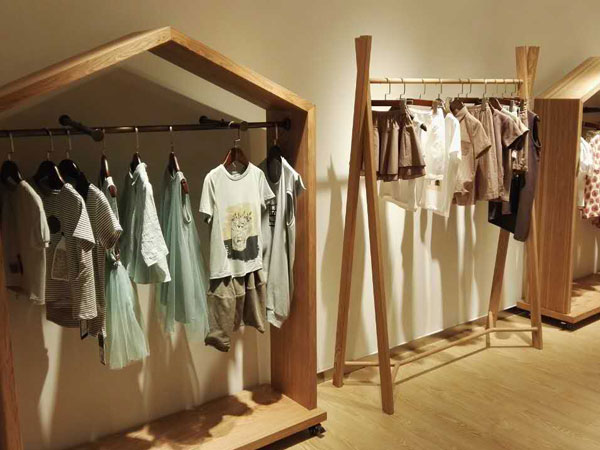 NNE&KIKI时尚童装店铺展示