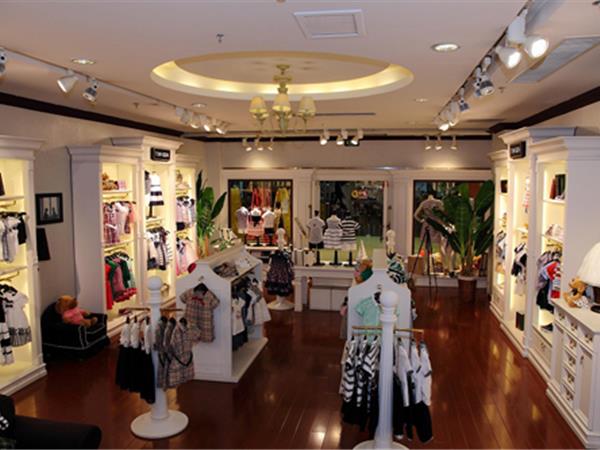 T100时尚童装店铺展示