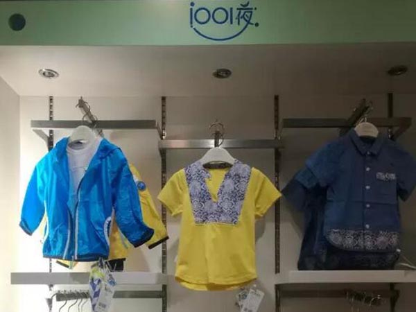 一千零一夜时尚童装店铺展示