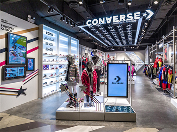 converse（匡威）青少年装店铺展示