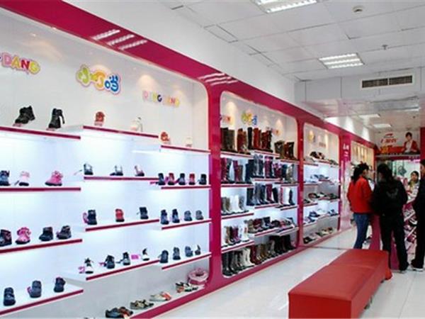 小叮当时尚童装店铺展示