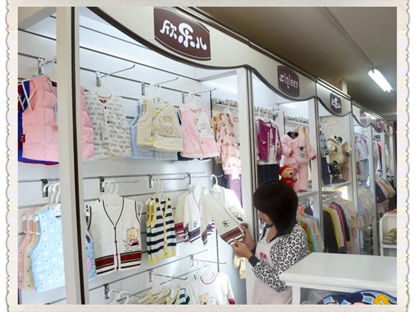 欣乐儿婴童装店铺展示