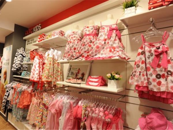 ABC KIDS时尚童装店铺展示