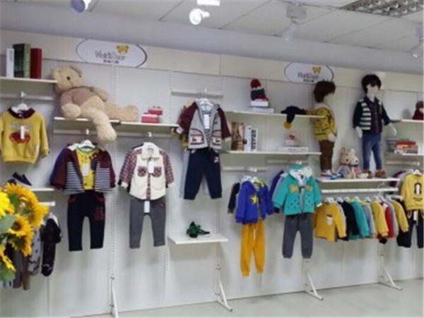 奈迪贝熊时尚童装店铺展示