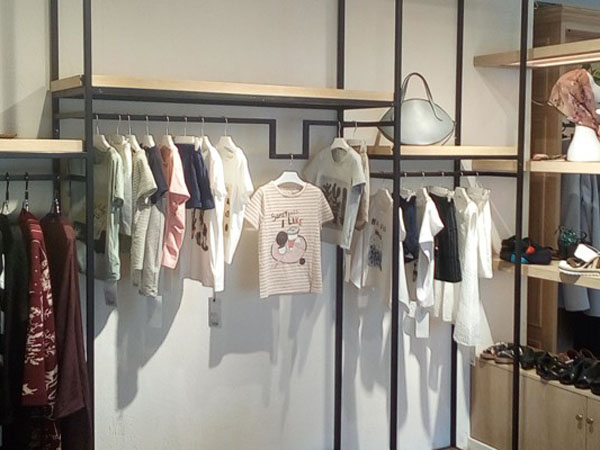 BETOBE时尚童装店铺展示
