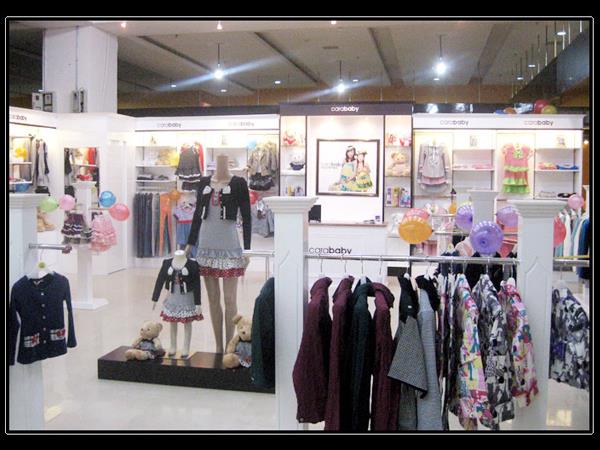 卡拉贝贝青少年装店铺展示