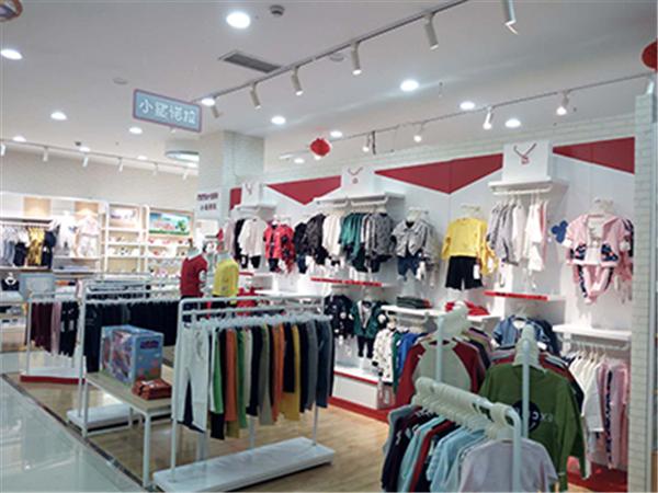 小鲨诺拉时尚童装店铺展示
