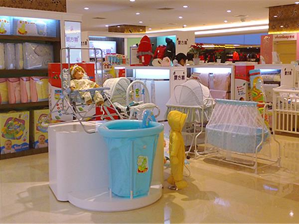 婴方喜婴童装店铺展示