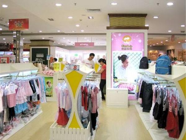 贝丝堡迪时尚童装店铺展示