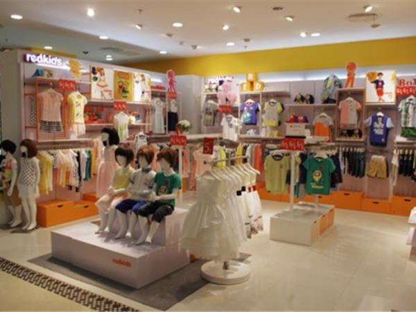 redkids时尚童装店铺展示