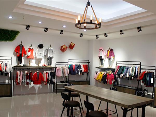 玛宝乐婴童装店铺展示