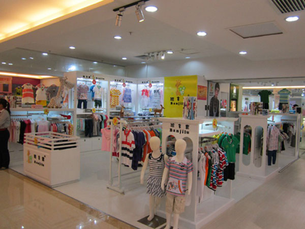 班吉鹿青少年装店铺展示