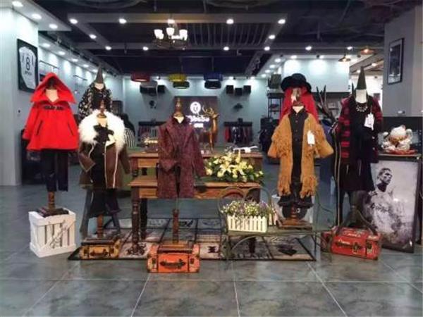 玖喆潮童潮牌店铺展示
