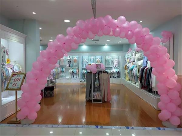 婴尚婴童装店铺展示