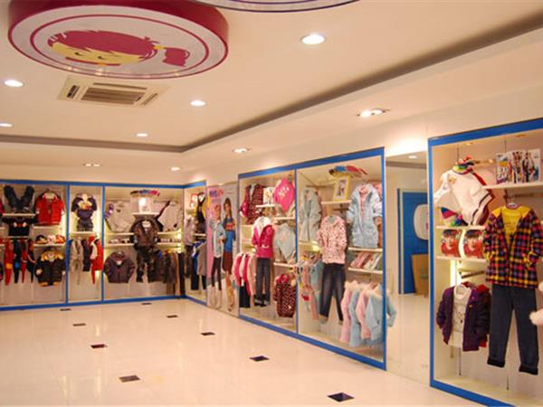 鎏恒色婴童装店铺展示