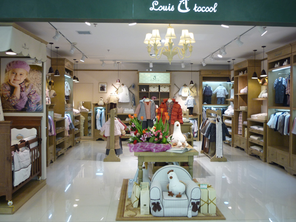 路易·迪高婴童装店铺展示