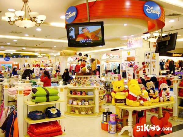 Toonsland时尚童装店铺展示