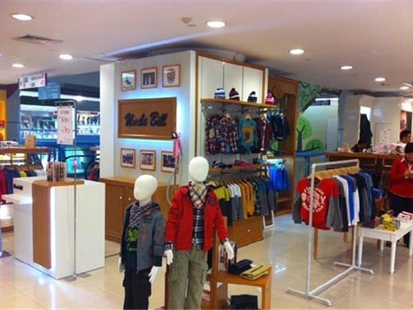 比尔叔叔时尚童装店铺展示