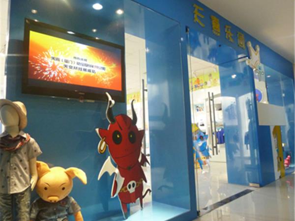 天熹乐园时尚童装店铺展示