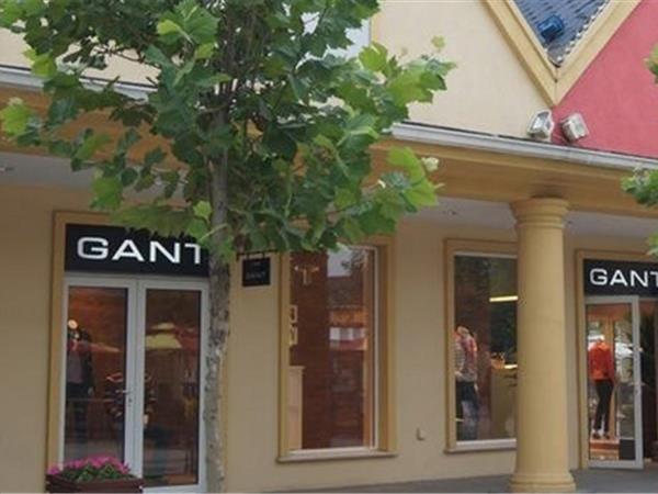 Gant青少年装店铺展示
