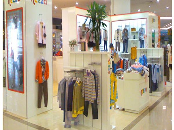 Neeza时尚童装店铺展示