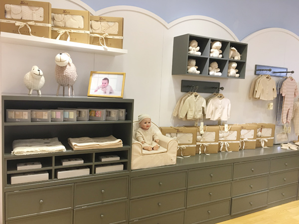 尚芭蒂婴童装店铺展示