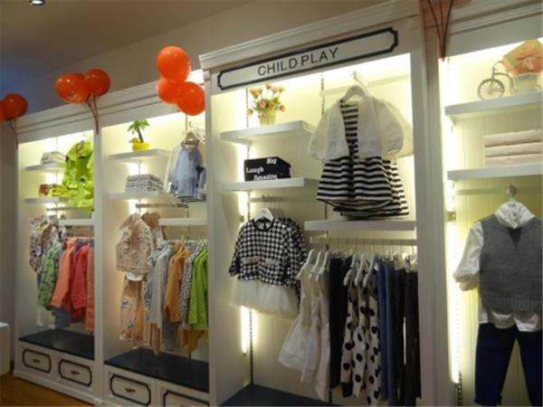 裘帛时尚时尚童装店铺展示
