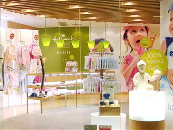 贺曼婴童装店铺展示