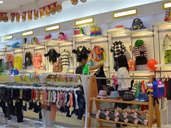 汇美童品青少年装店铺展示