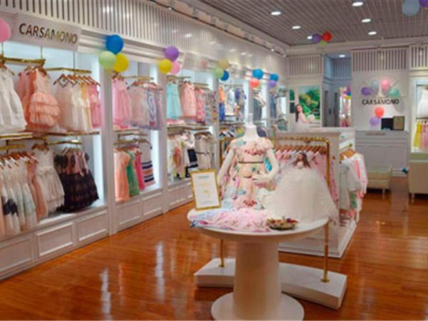 卡莎梦露青少年装店铺展示