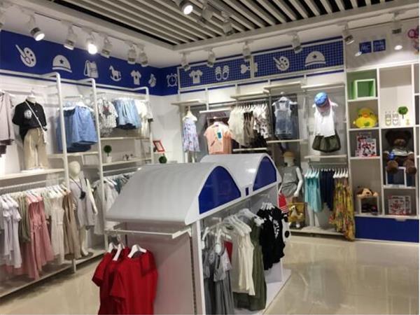 米奇城堡时尚童装店铺展示