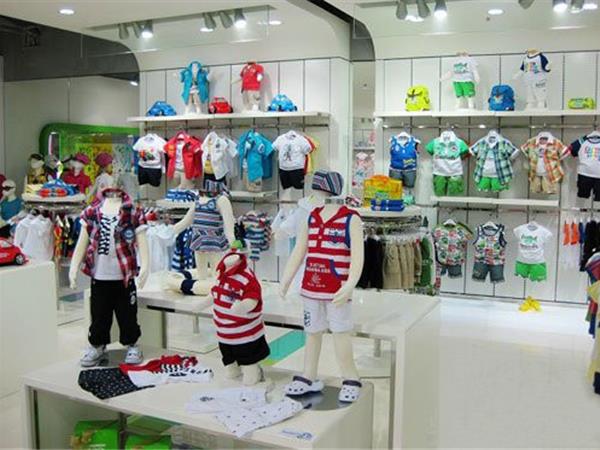 巴布工程师时尚童装店铺展示
