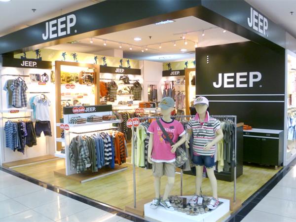 Jeep青少年装店铺展示